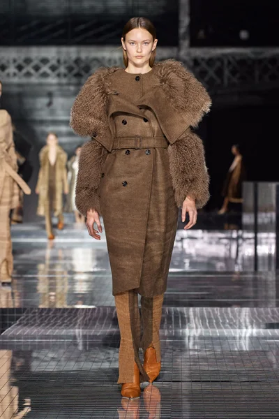 Look 1